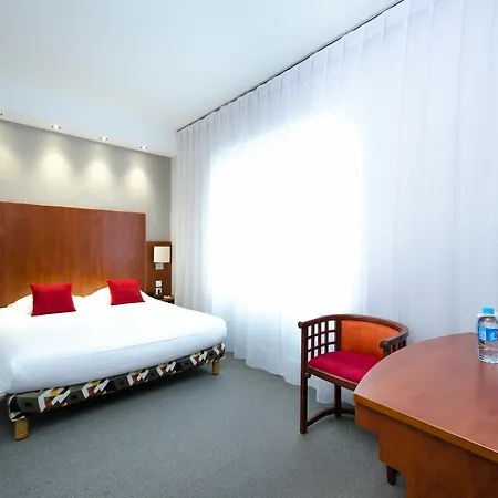 Western Plaisance Hotel 3*