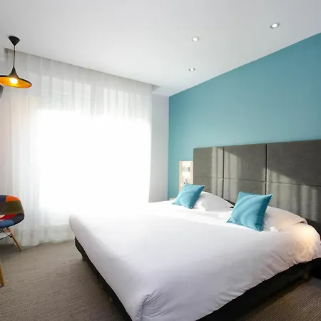 Western Plaisance 3*